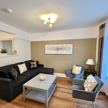 Large Family-Friendly 2Bd Glastonbury Retreat, Sleeps 5 Екстериор снимка