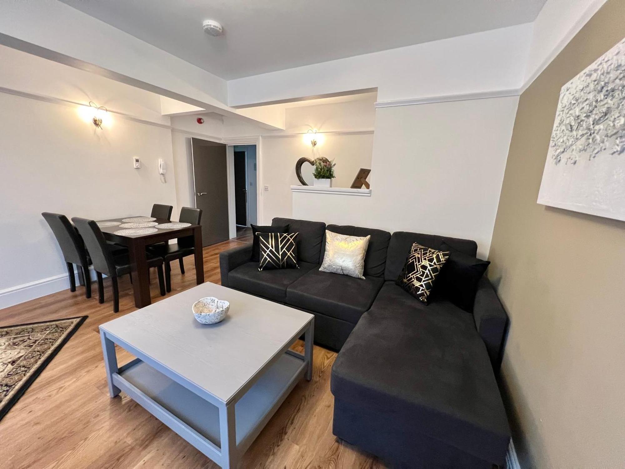 Large Family-Friendly 2Bd Glastonbury Retreat, Sleeps 5 Екстериор снимка