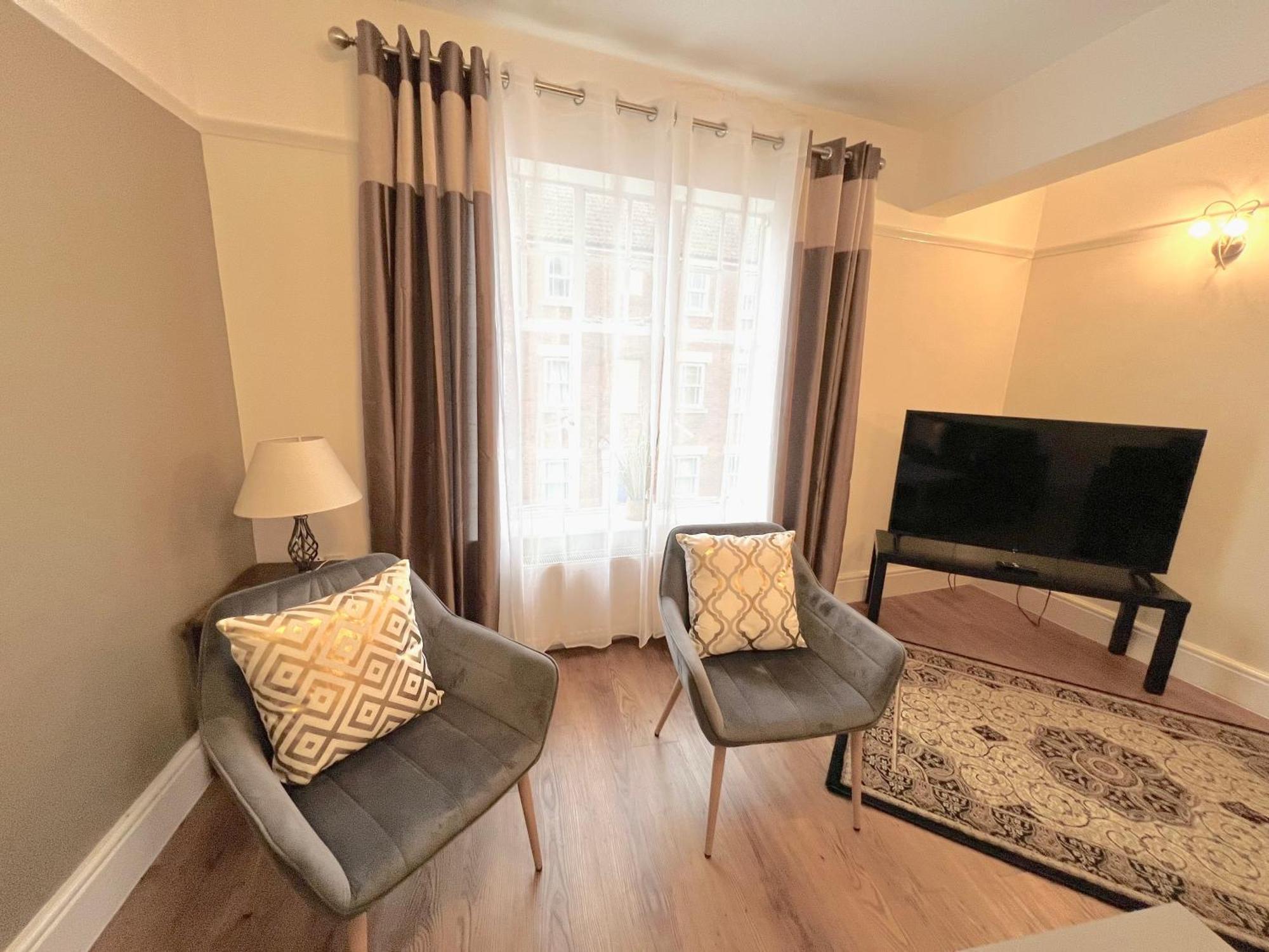 Large Family-Friendly 2Bd Glastonbury Retreat, Sleeps 5 Екстериор снимка